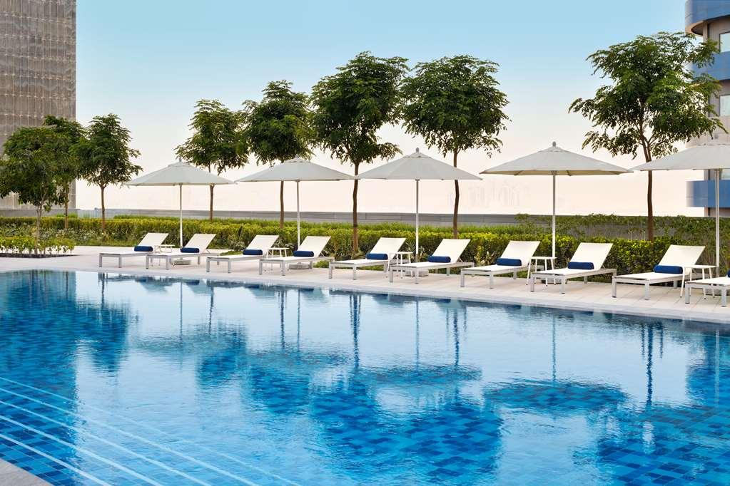 Address Dubai Mall Felszereltség fotó The swimming pool at the hotel