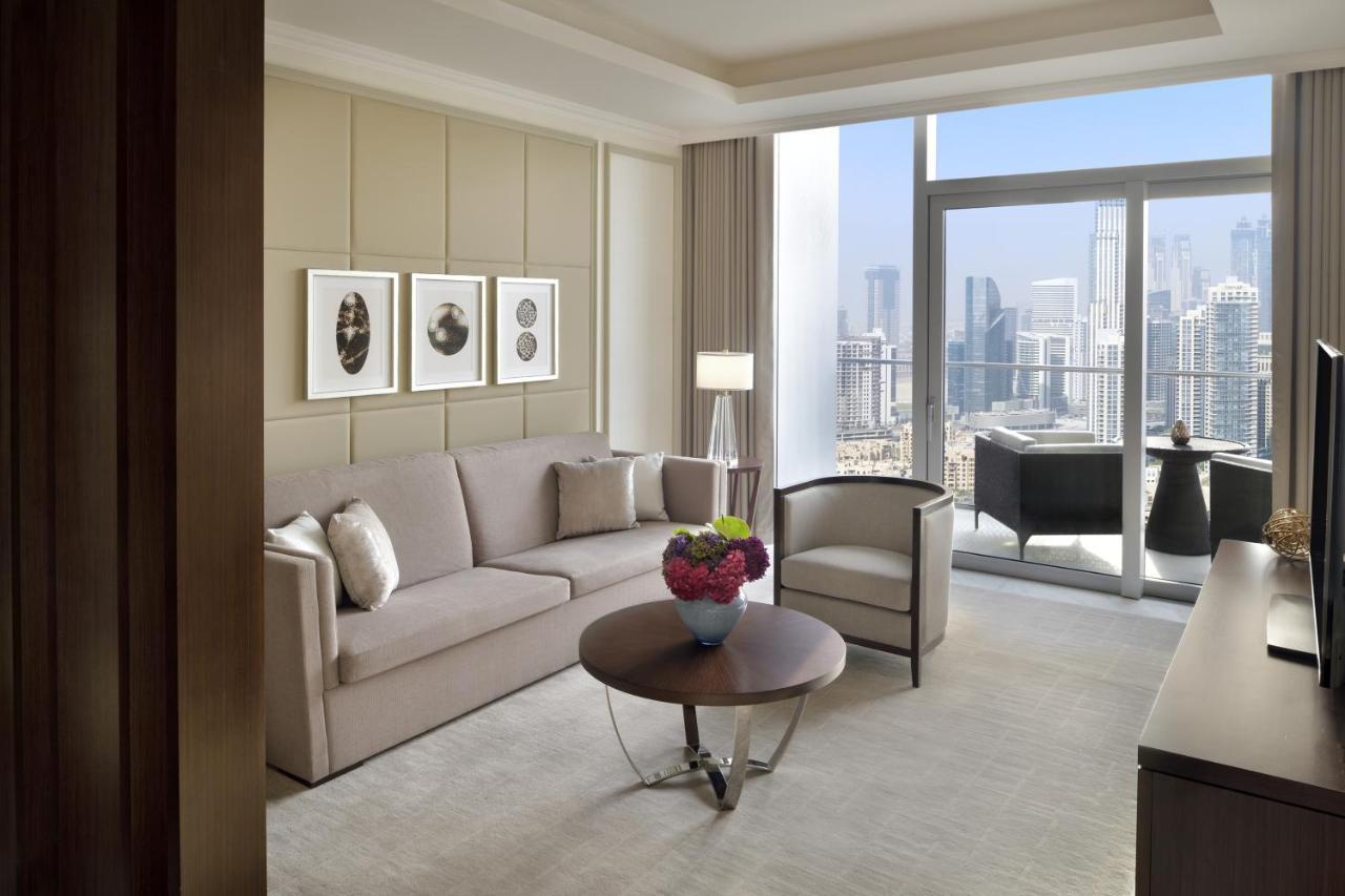 Address Dubai Mall Kültér fotó A living room at the Ritz-Carlton, DIFC
