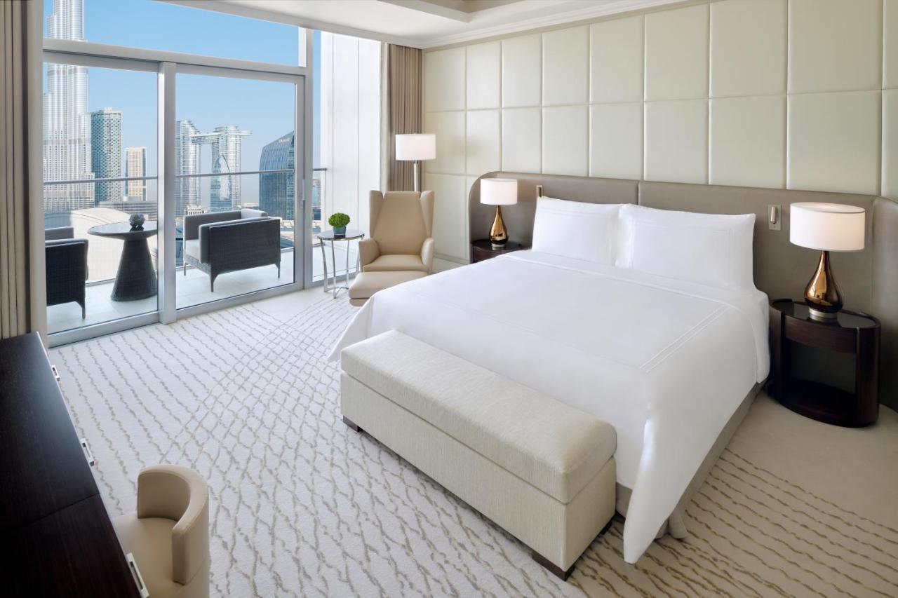 Address Dubai Mall Kültér fotó A bedroom at the Address Downtown Hotel